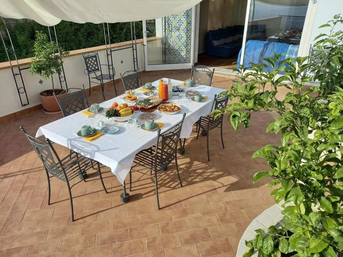 Bed and Breakfast Le Petit Palais - Neapel