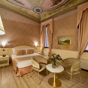 https://duodo-palace.hotelinveneto.com