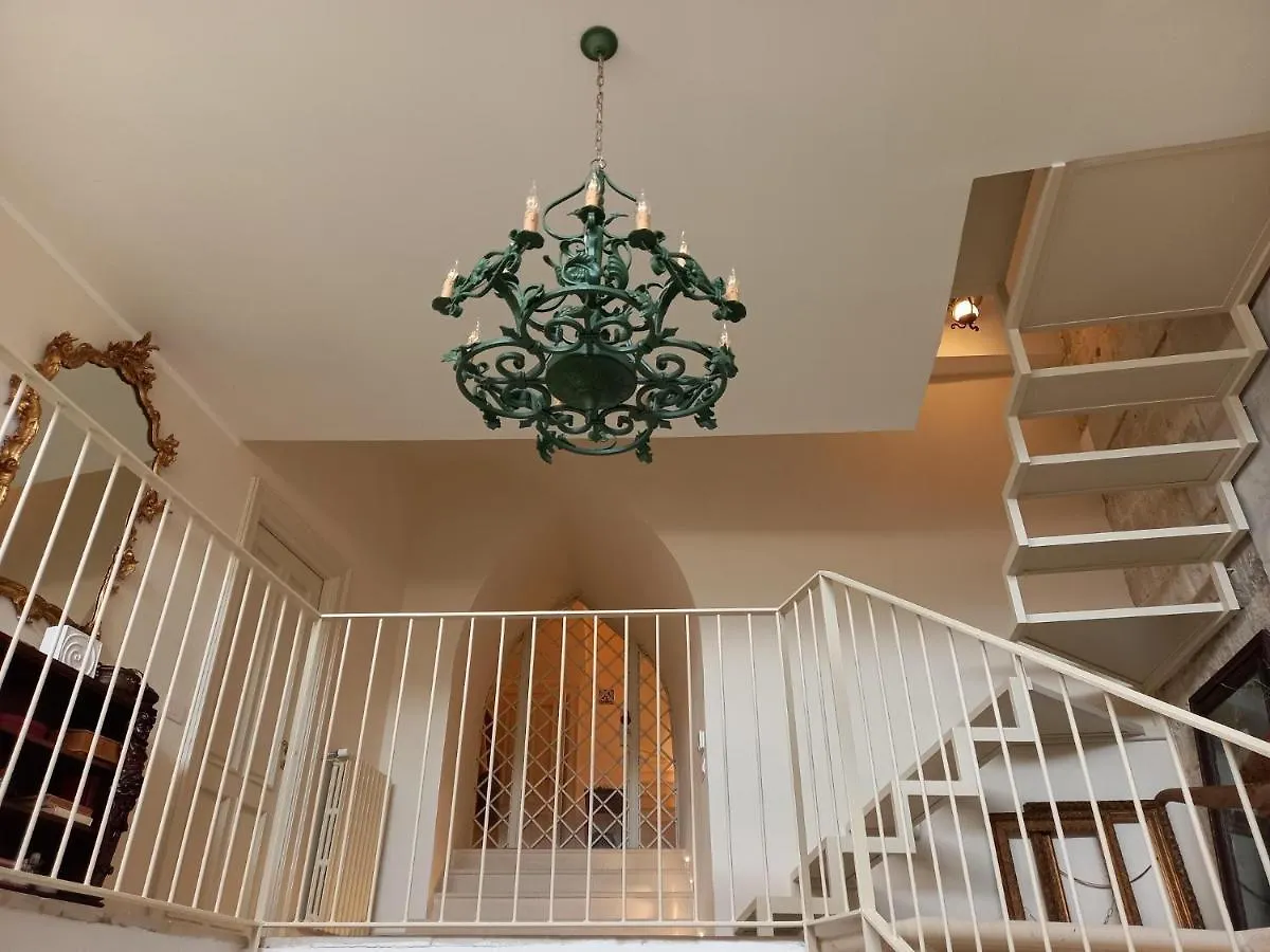Le Petit Palais - Naples Bed and Breakfast Bed & Breakfast