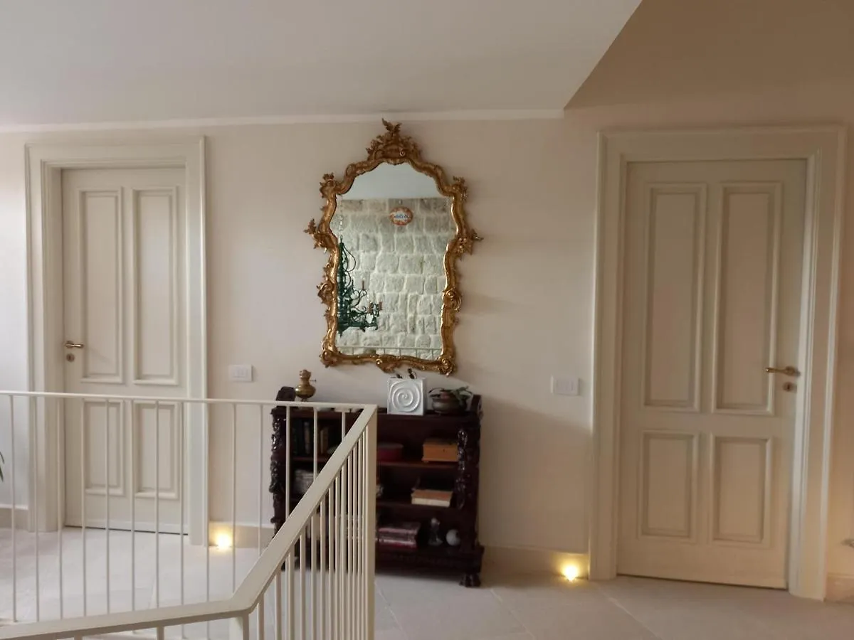 Le Petit Palais - Naples Bed and Breakfast Bed & Breakfast