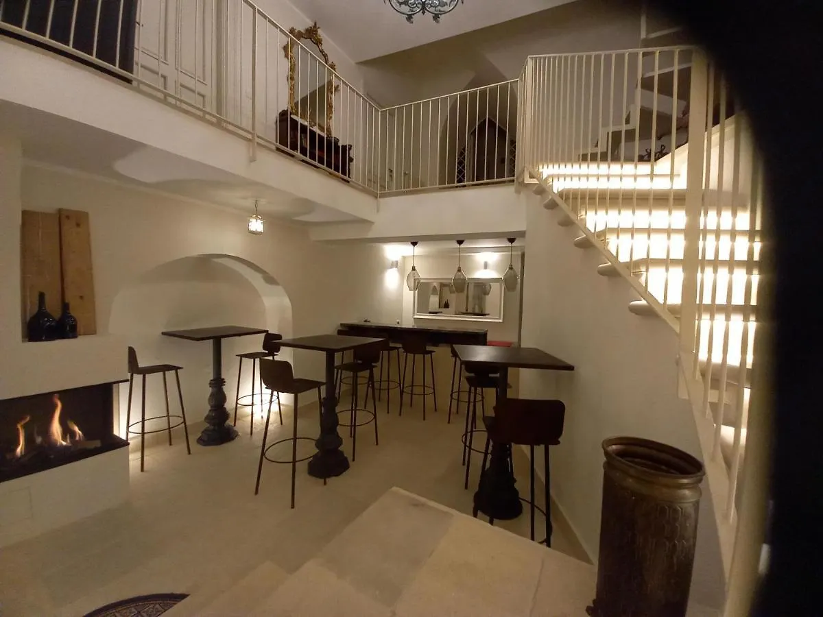 Le Petit Palais - Naples Bed and Breakfast Bed & Breakfast